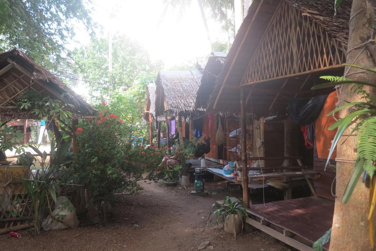 Hotel Easy Huts Ko Lanta Exterior foto