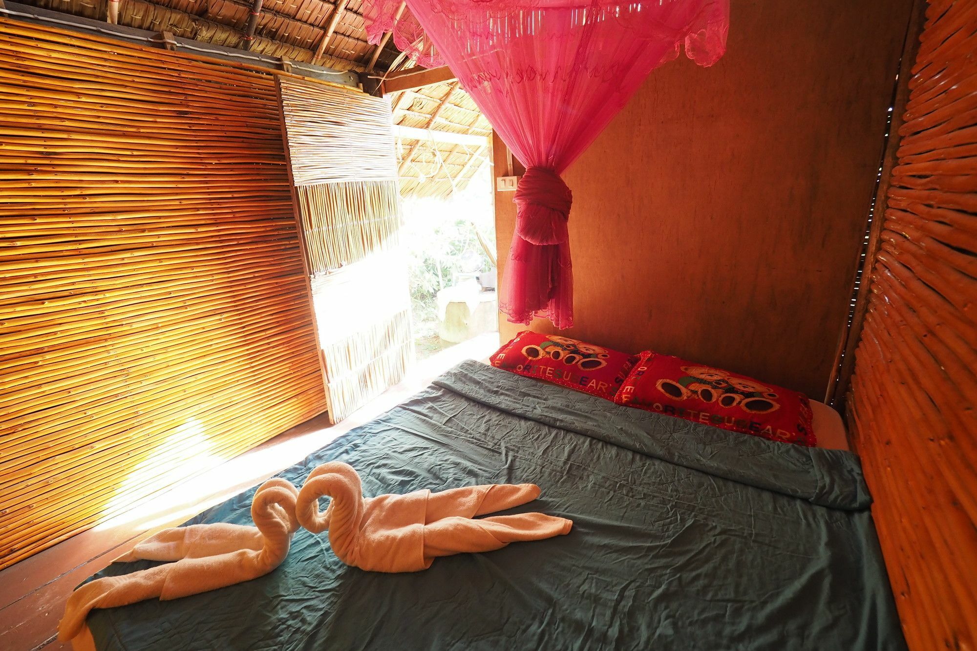 Hotel Easy Huts Ko Lanta Exterior foto